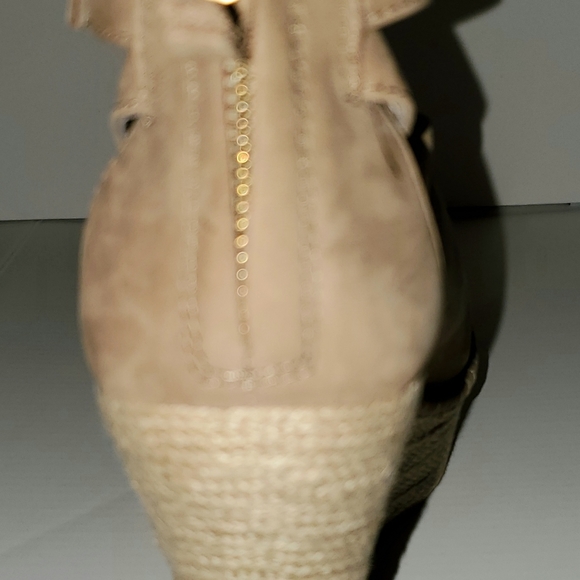 Platform shoes - Picture 2 of 4